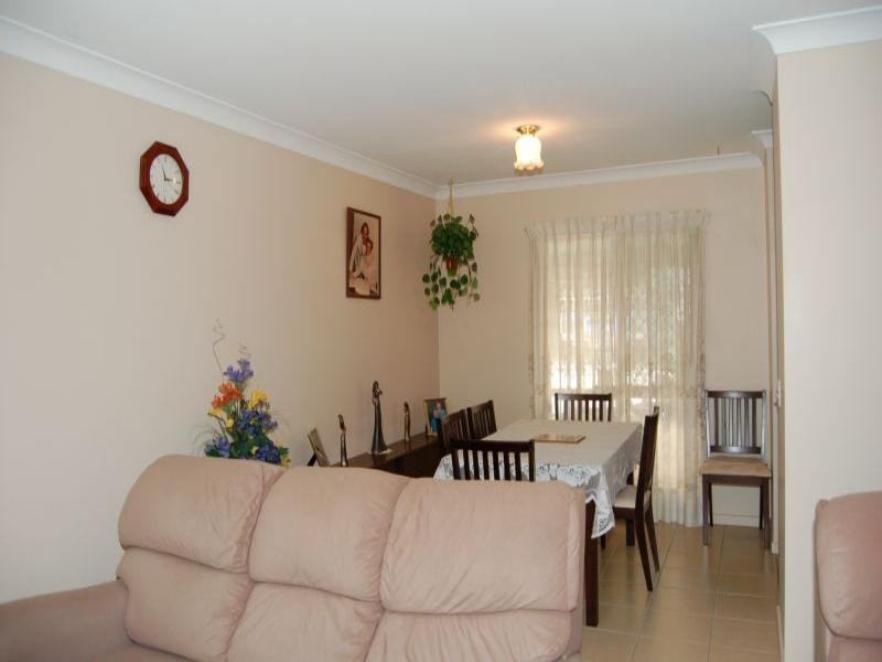 26 Dracon Street, Regents Park QLD 4118