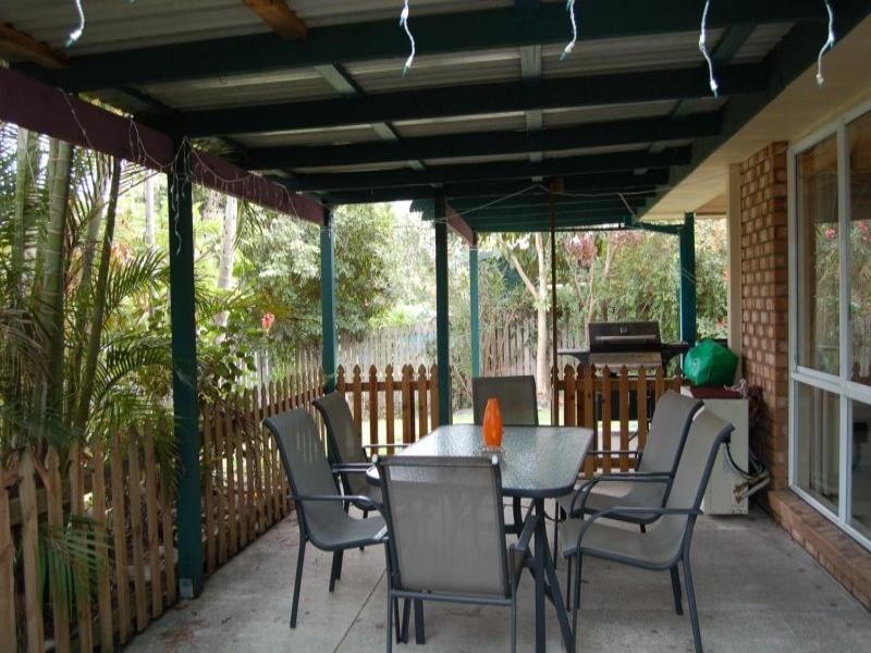 4 Billabong Court, Regents Park QLD 4118