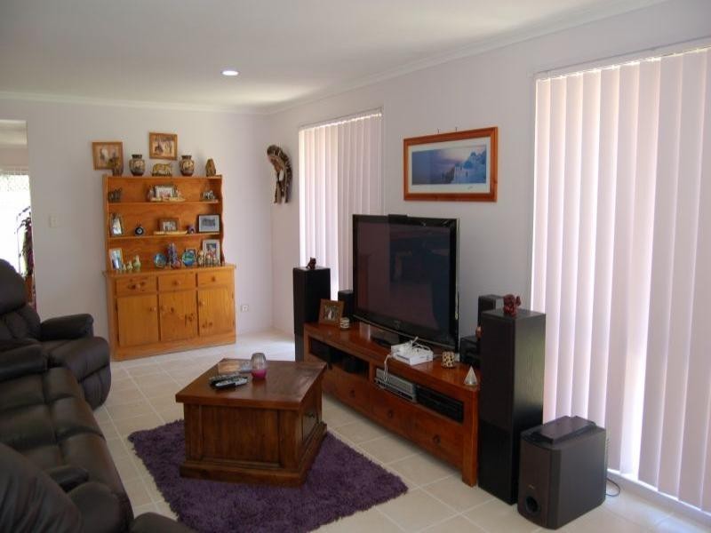 8 Jardine Court, Hillcrest QLD 4118