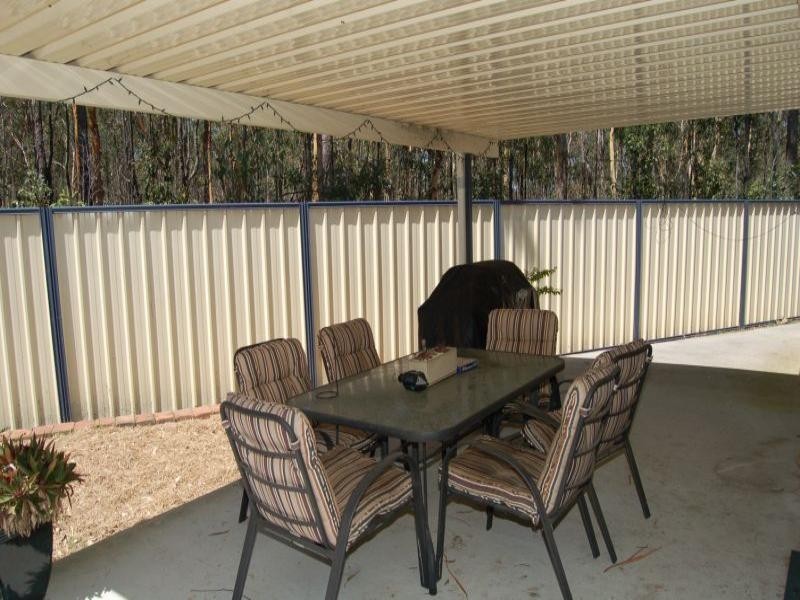 8 Jardine Court, Hillcrest QLD 4118
