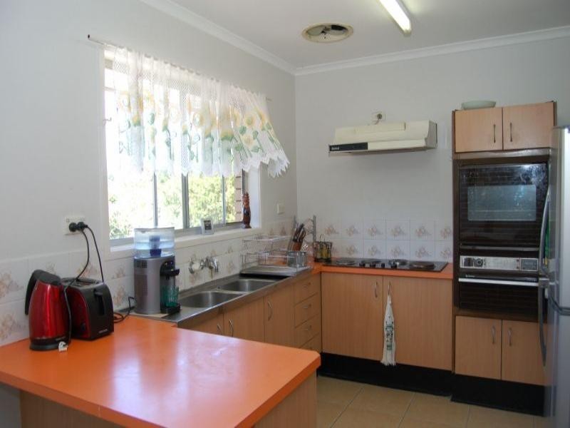 9 Dryade Street, Regents Park QLD 4118