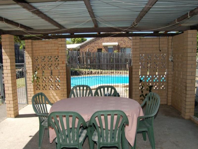 9 Dryade Street, Regents Park QLD 4118