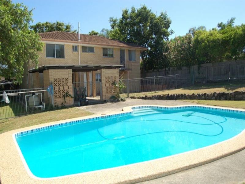 9 Dryade Street, Regents Park QLD 4118