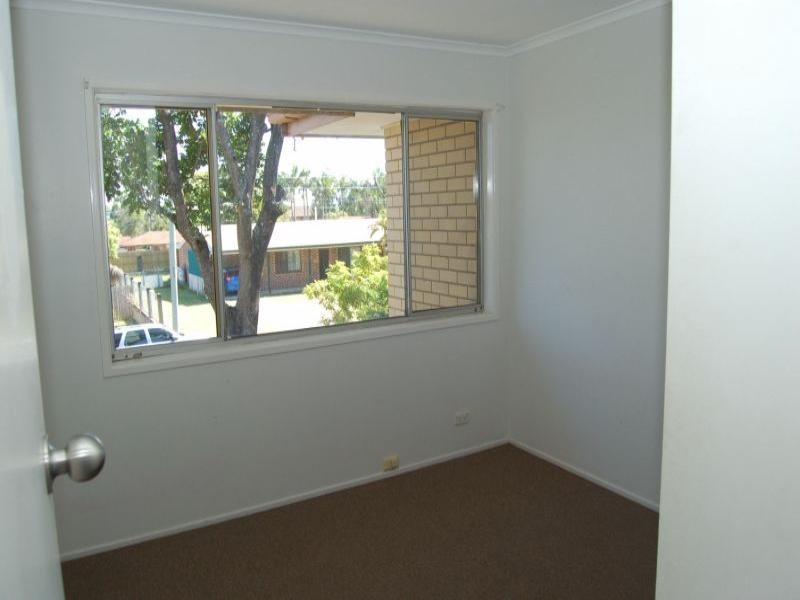 9 Dryade Street, Regents Park QLD 4118