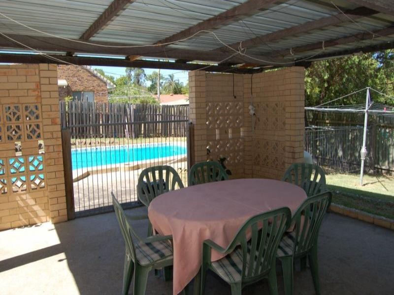9 Dryade Street, Regents Park QLD 4118