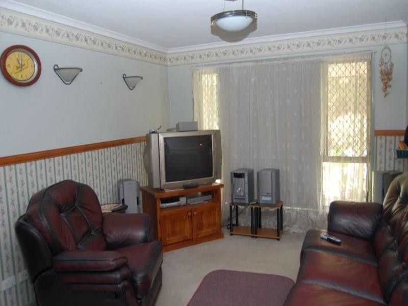 15 Acorus Court, Regents Park QLD 4118