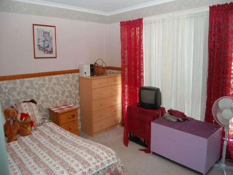 15 Acorus Court, Regents Park QLD 4118