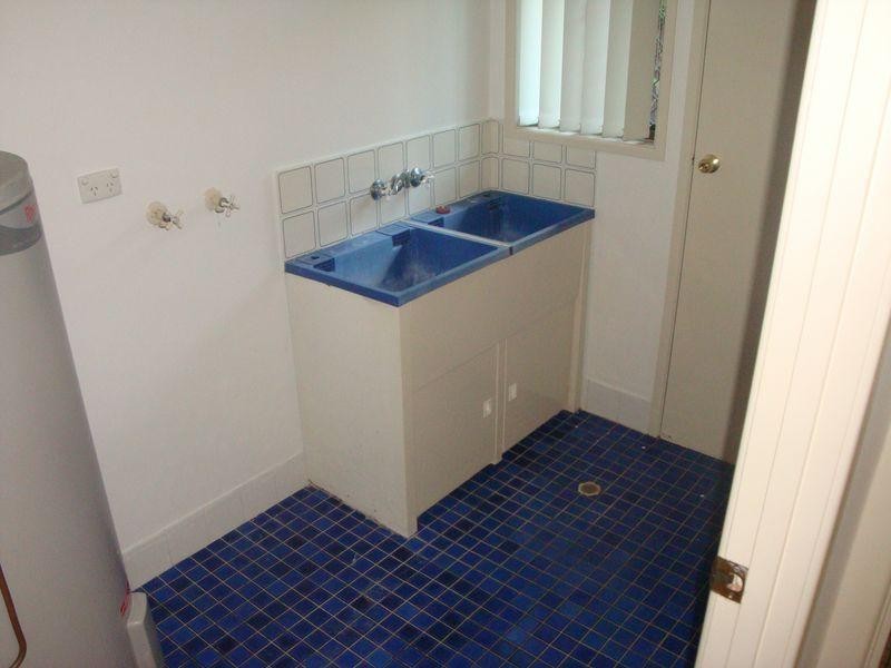 6 Topham Court, Hillcrest QLD 4118