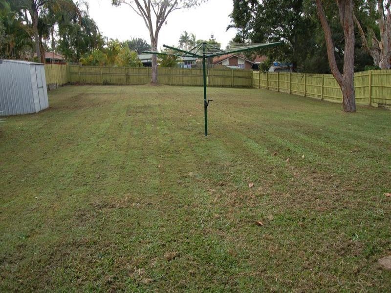 16 Cresthill Avenue, Regents Park QLD 4118