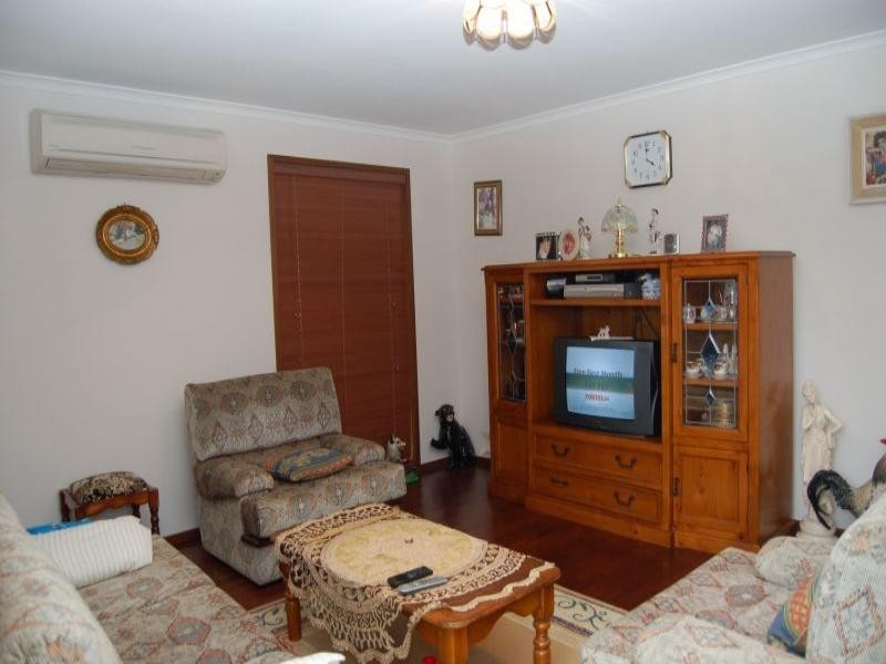 207 Waller Road, Regents Park QLD 4118