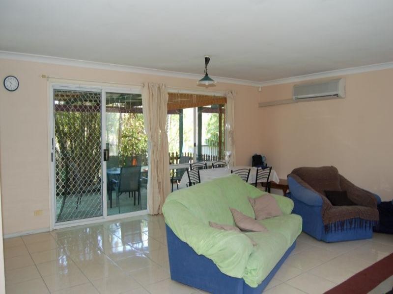 4 Billabong Court, Regents Park QLD 4118
