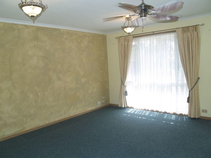 15 Jackson Court, Regents Park QLD 4118