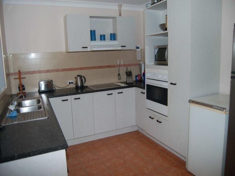 15 Ibrox Street, Regents Park QLD 4118