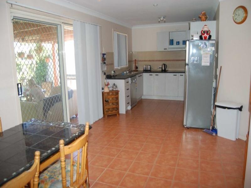 15 Ibrox Street, Regents Park QLD 4118