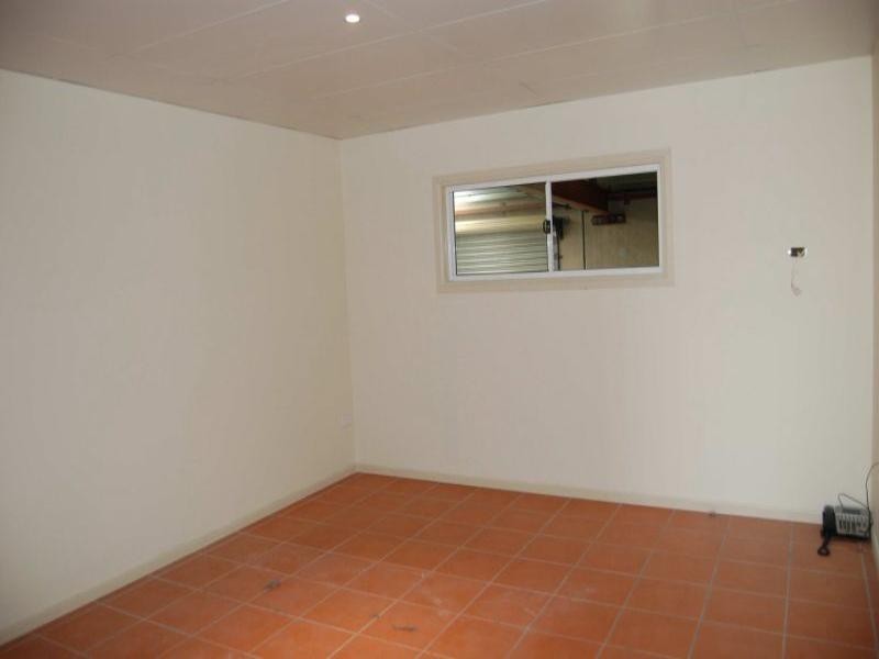 13/15 Corporate Place, Hillcrest QLD 4118