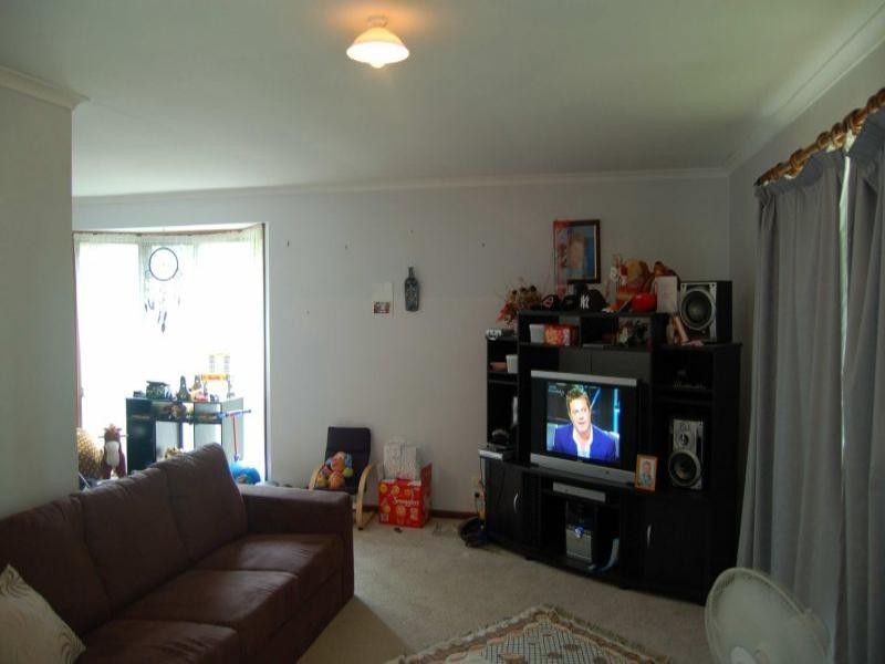 40 Emerald Drive, Regents Park QLD 4118