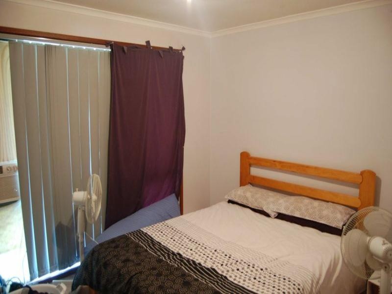 40 Emerald Drive, Regents Park QLD 4118