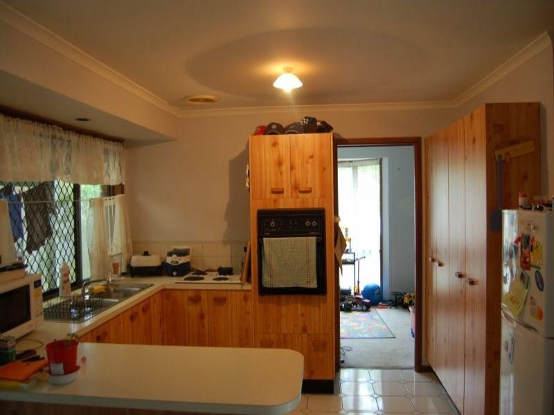 40 Emerald Drive, Regents Park QLD 4118