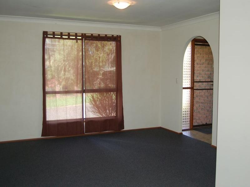 1 Cygnus Court, Regents Park QLD 4118