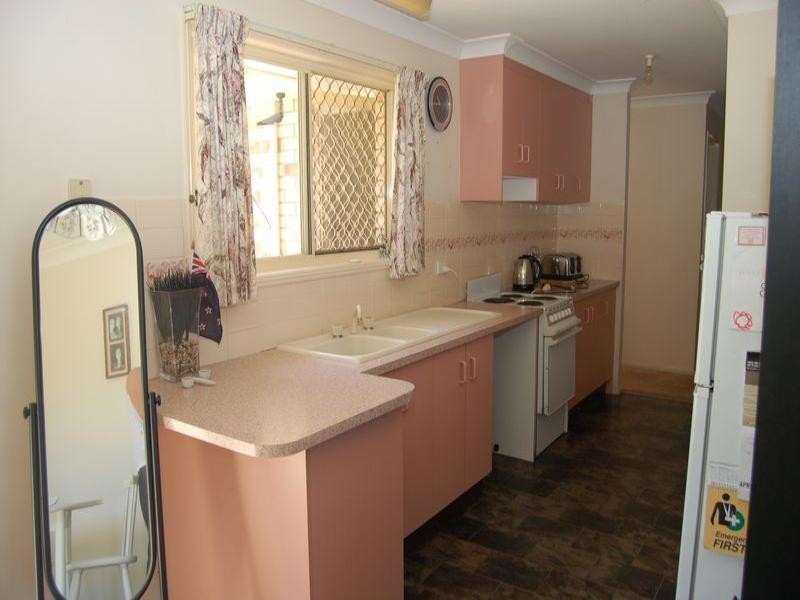 8 Burton Court, Boronia Heights QLD 4124