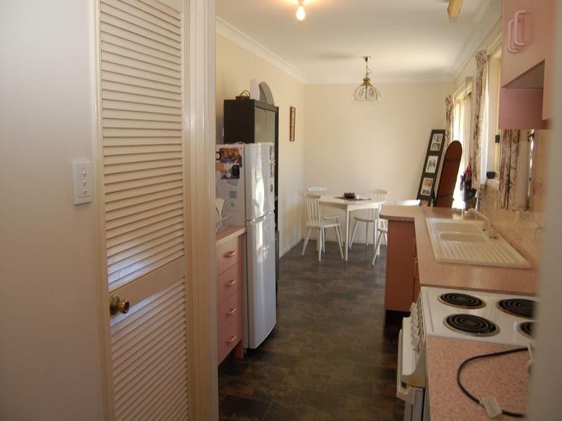 8 Burton Court, Boronia Heights QLD 4124