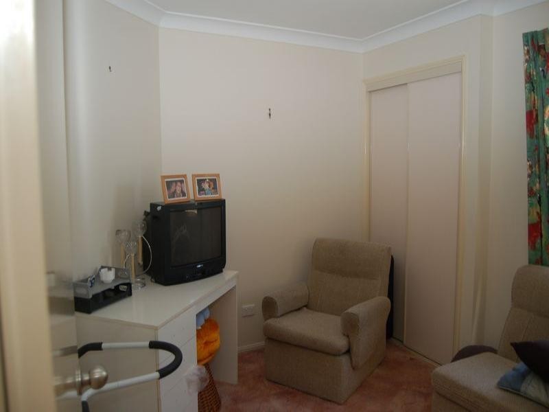 8 Burton Court, Boronia Heights QLD 4124