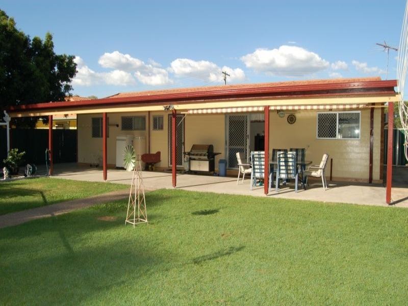 25 Sandalwood Street, Crestmead QLD 4132