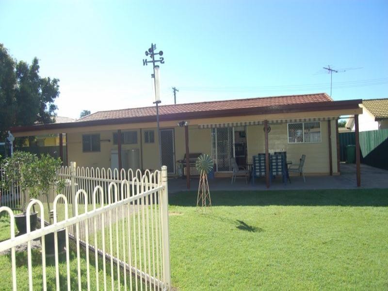 25 Sandalwood Street, Crestmead QLD 4132