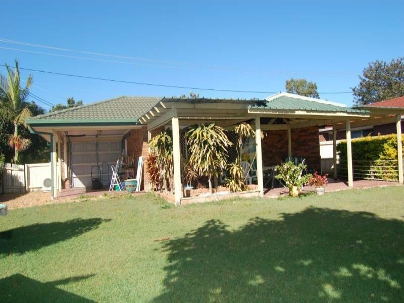 77 Middle Road, Hillcrest QLD 4118