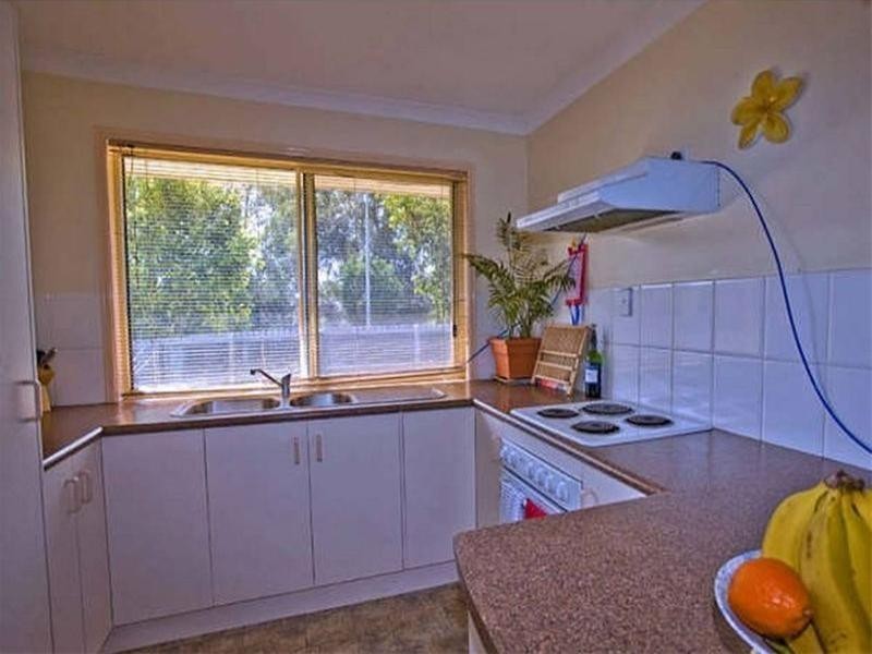 1/5 Billabong Drive, Crestmead QLD 4132