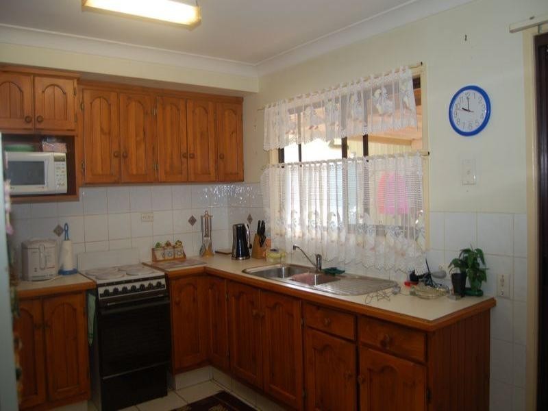 8 Clonmel Street, Regents Park QLD 4118
