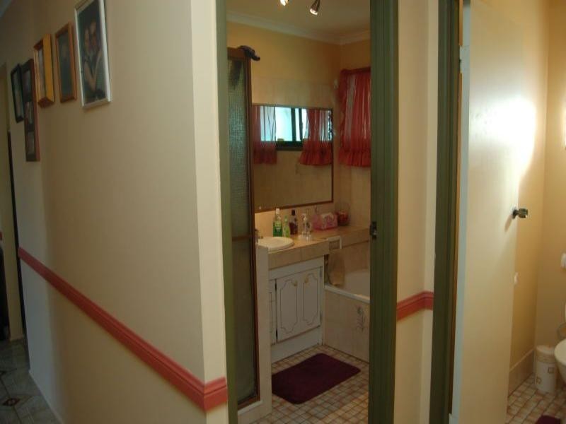 1 Matson Avenue, Regents Park QLD 4118