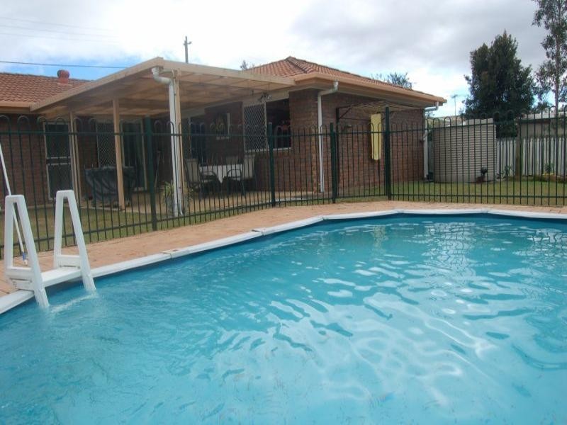 62 Haldham Crescent, Regents Park QLD 4118