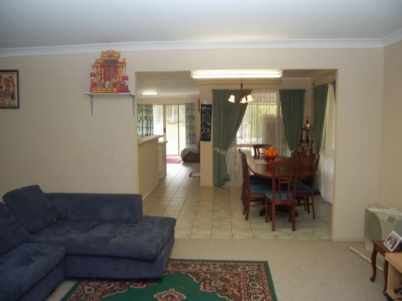 3 Belvedere Drive, Park Ridge QLD 4125