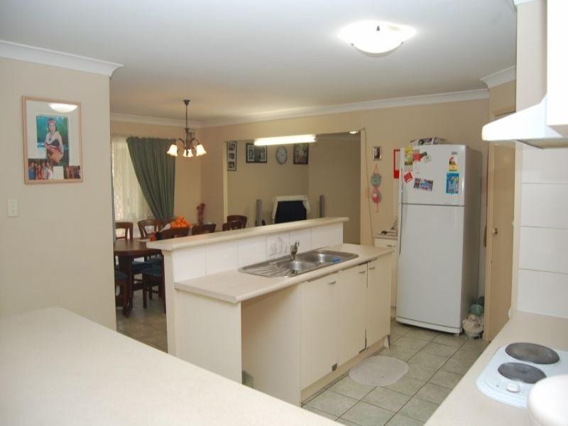 3 Belvedere Drive, Park Ridge QLD 4125