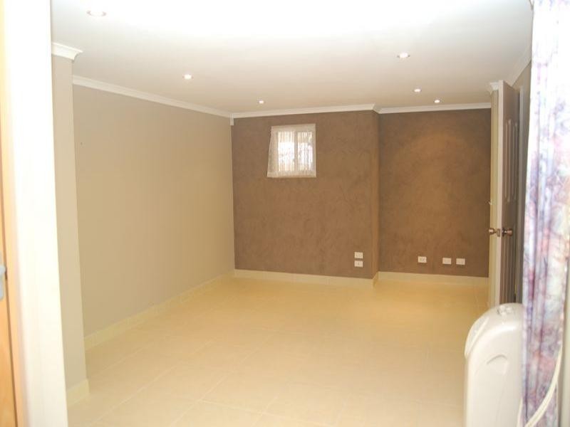 5 Hillview Drive, Hillcrest QLD 4118