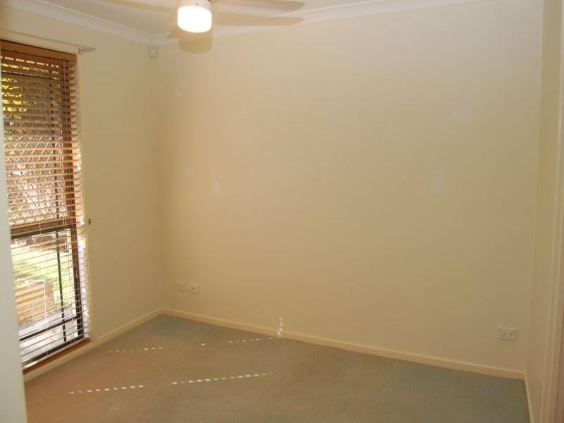 5 Hillview Drive, Hillcrest QLD 4118