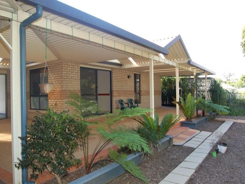 5 Hillview Drive, Hillcrest QLD 4118