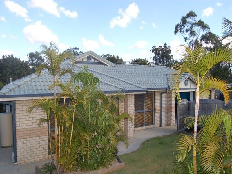 5 Hillview Drive, Hillcrest QLD 4118