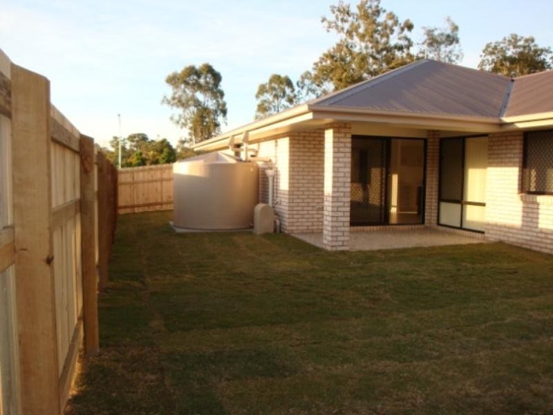 8 Devereaux, Boronia Heights QLD 4124