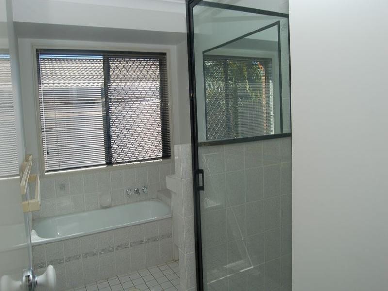 15 Gingko Crescent, Regents Park QLD 4118