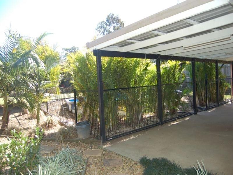 15 Gingko Crescent, Regents Park QLD 4118