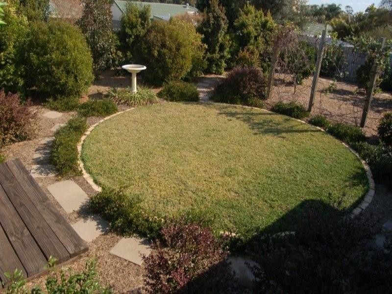 8 Mandeville Place, Regents Park QLD 4118