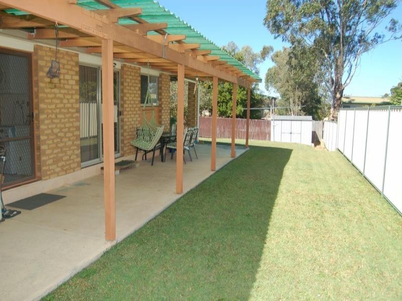 5 Brett Avenue, Browns Plains QLD 4118