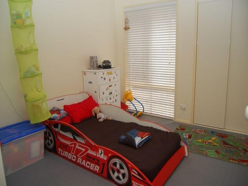 15 Standford Place, Regents Park QLD 4118