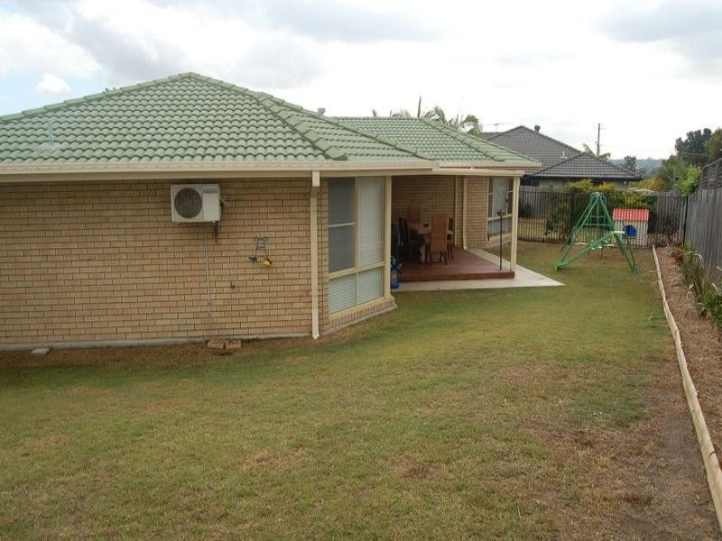 15 Standford Place, Regents Park QLD 4118