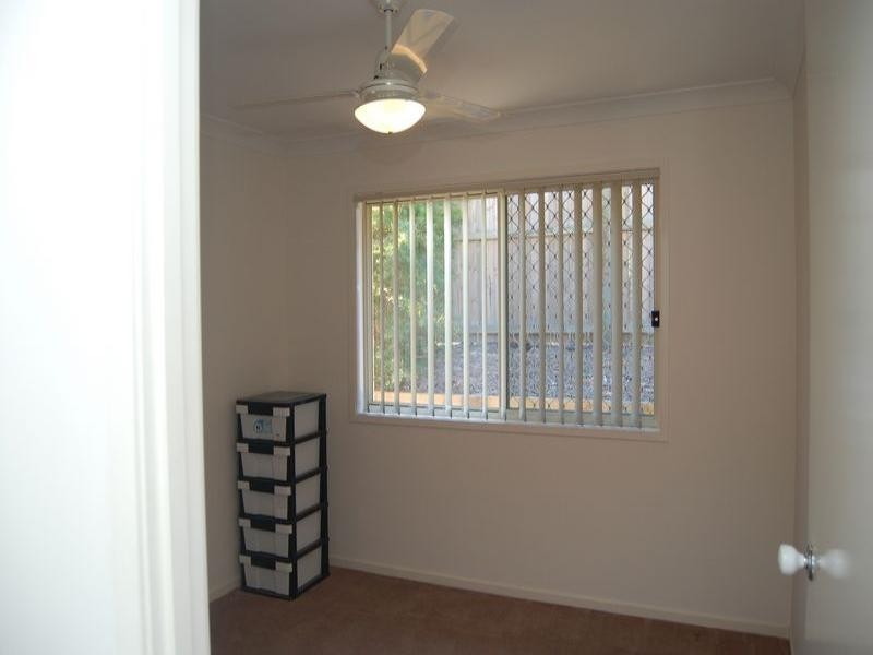 6 Rainbow Court, Regents Park QLD 4118