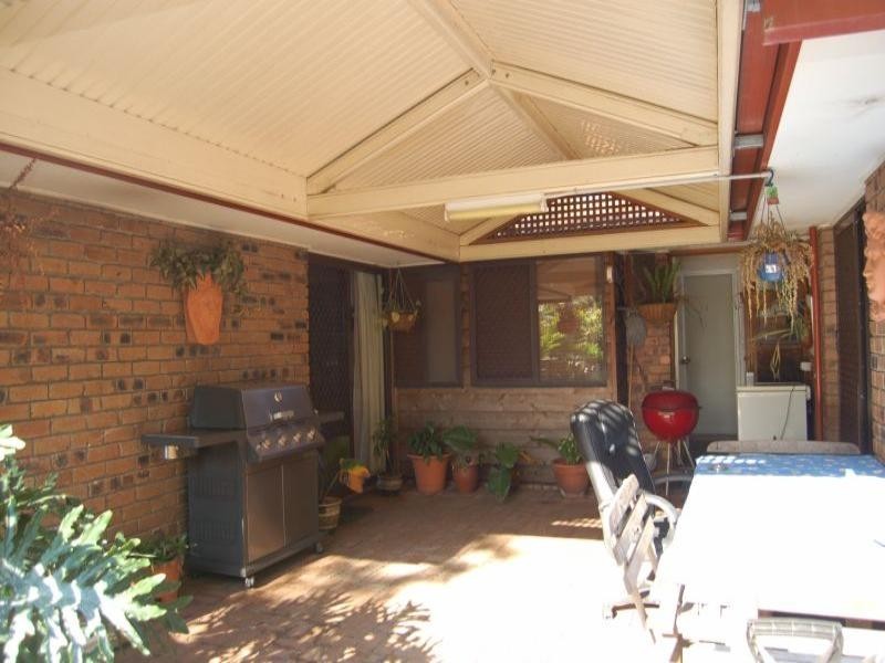 5 Matson Avenue, Regents Park QLD 4118