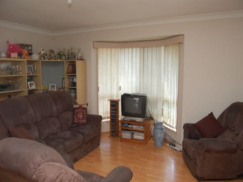 31 Emerald Drive, Regents Park QLD 4118