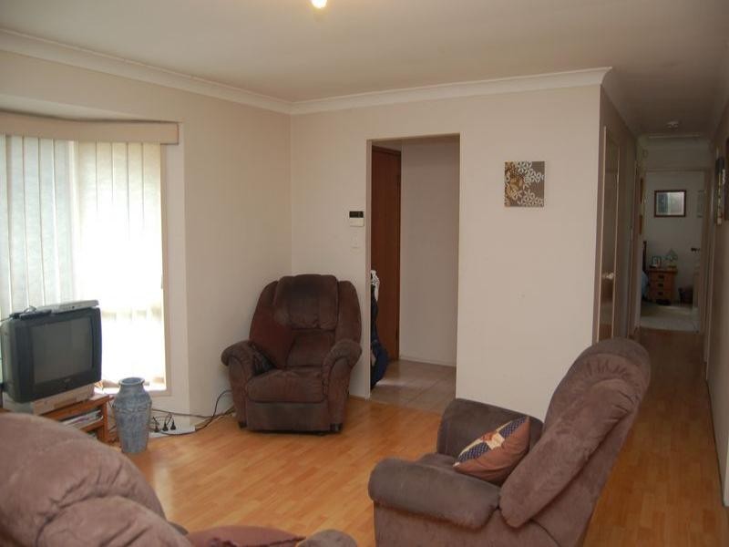 31 Emerald Drive, Regents Park QLD 4118